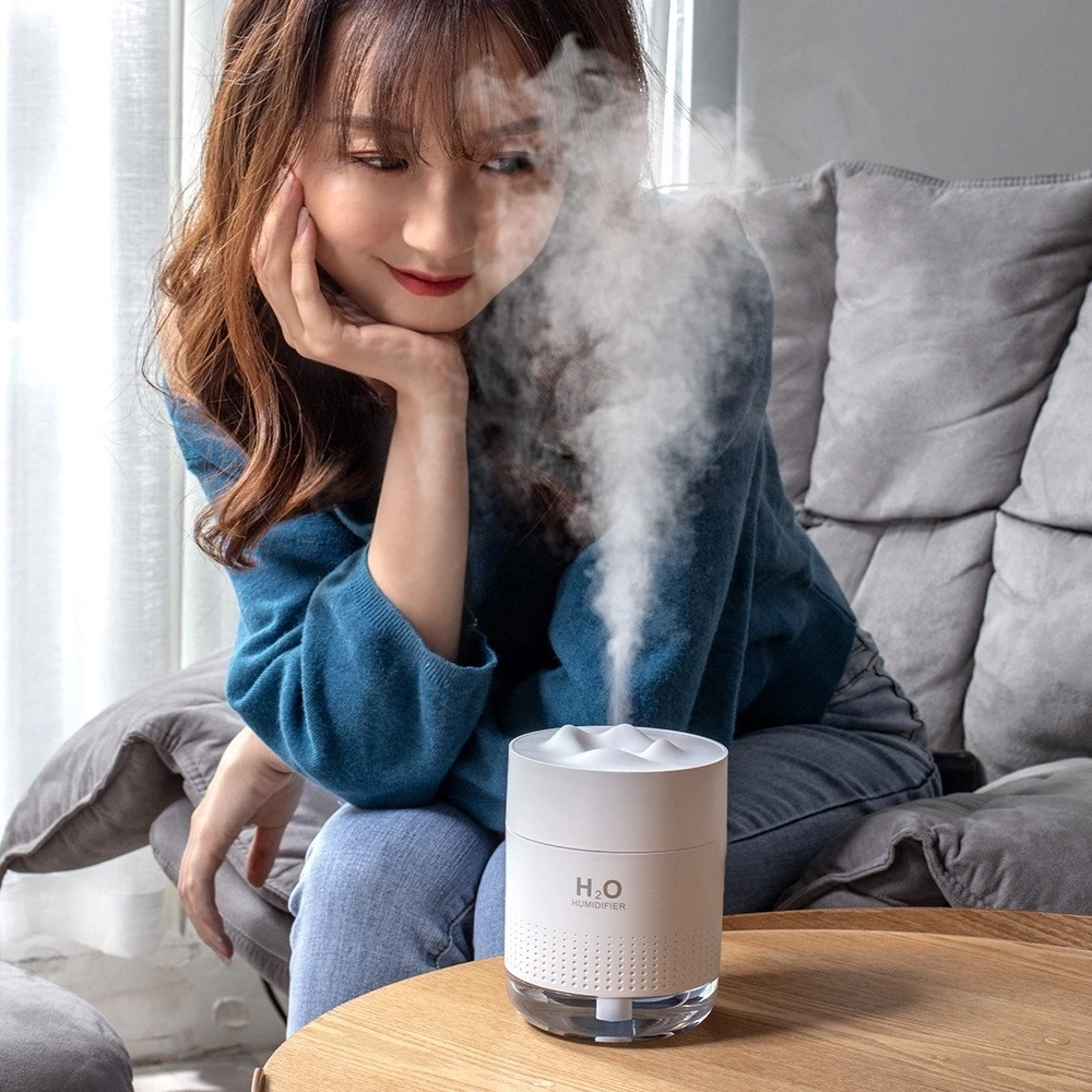 Máy tạo độ ẩm để bàn màu trắng