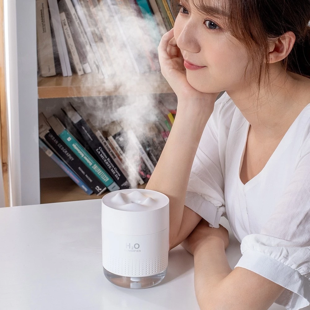 Máy tạo độ ẩm để bàn màu trắng